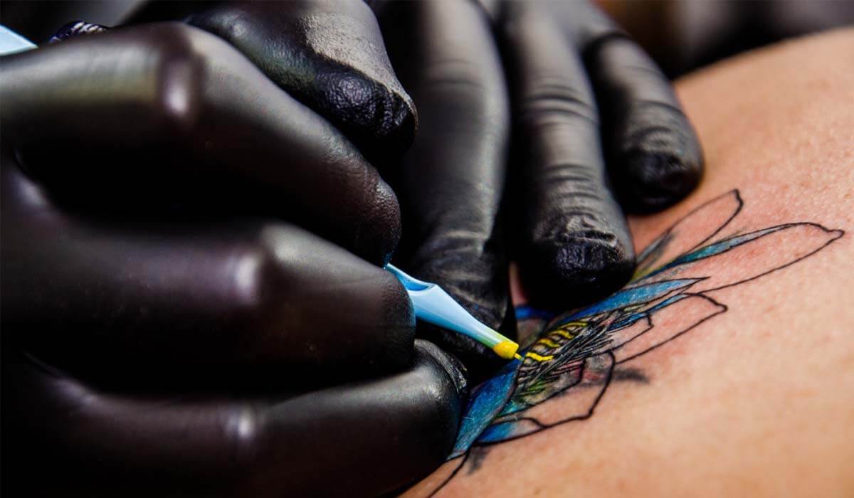 5 obszarów dezynfekcji w salonach tatuażu