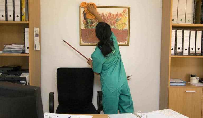 
10 areas to be disinfected in offices					